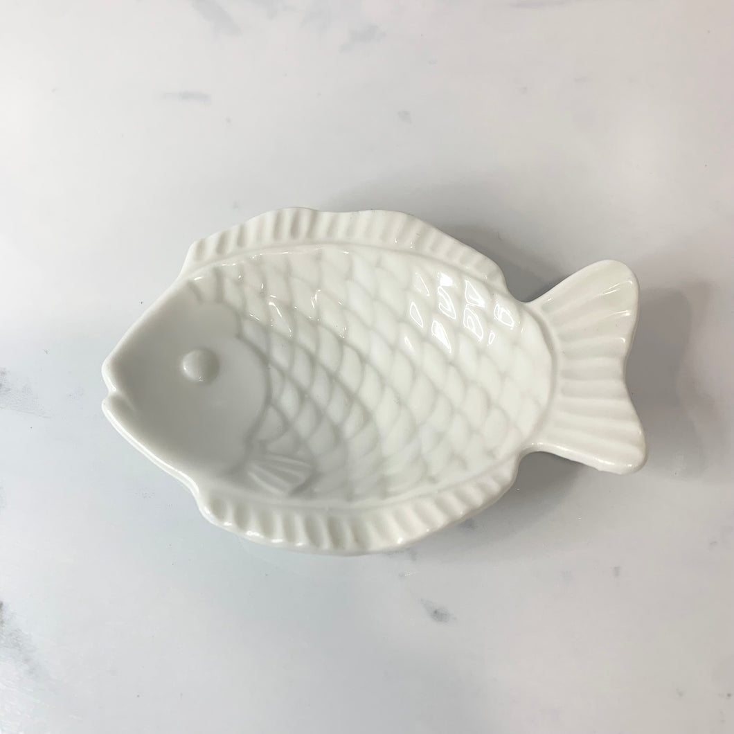 Pearl - White Fish Ring Dish