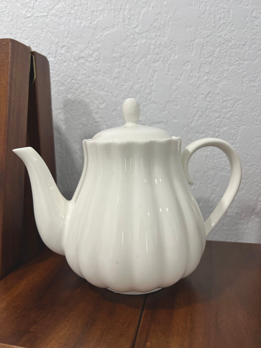 Mrs. Potts - Dainty Tea Pot