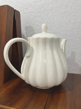 Load image into Gallery viewer, Mrs. Potts - Dainty Tea Pot
